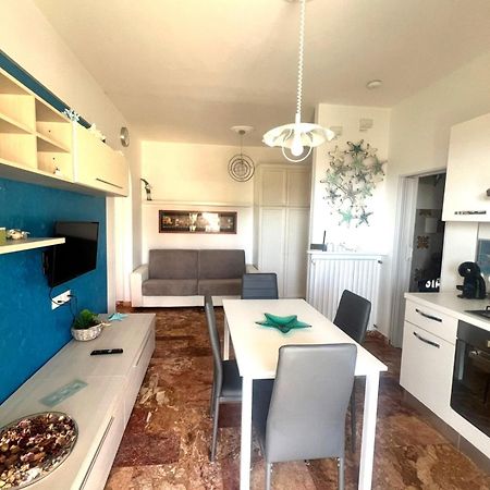 Apartment Aurora & Nicole Ideal Per Biker Con Terazza Vista Mare Parcheggio E Wi-Fi Gratuiti Pietra Ligure Exterior foto