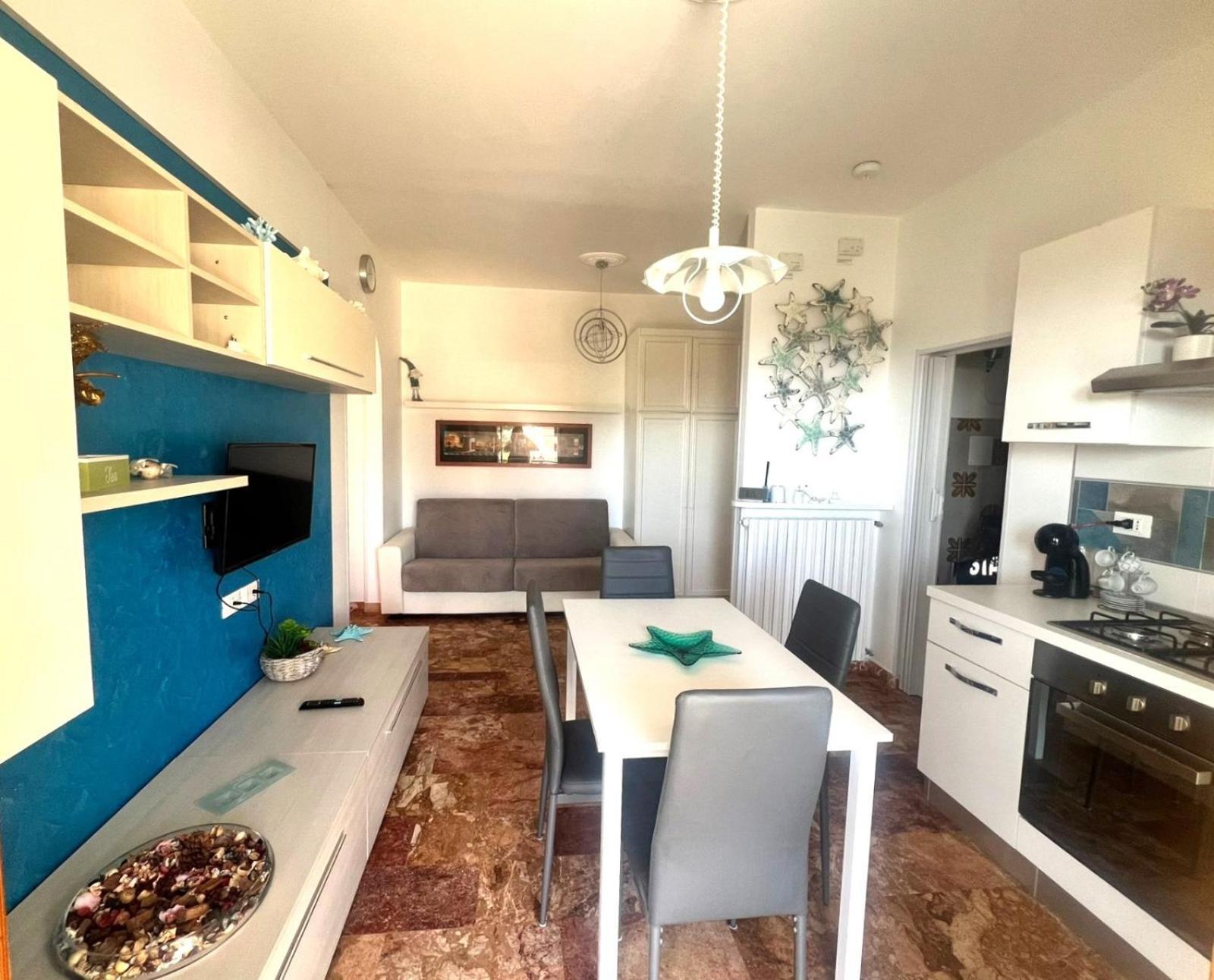 Apartment Aurora & Nicole Ideal Per Biker Con Terazza Vista Mare Parcheggio E Wi-Fi Gratuiti Pietra Ligure Exterior foto